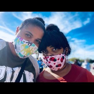 Meet your Posher, Iris